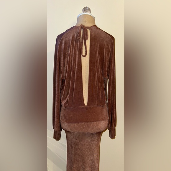 Jaide / J Luxe Sexy Plunging Velvet Maxi Gown Small - chocolate brown - Picture 8 of 8